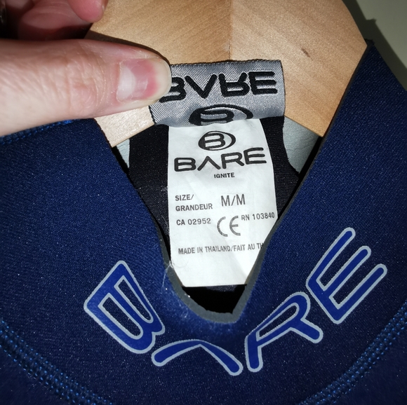 Bare Wetsuit size medium - Picture 6 of 9